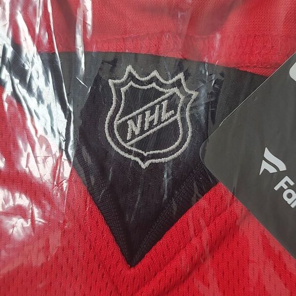 New With Tags Women's Medium NHL Ottawa Senators Home Breakaway Fanatics Jersey - Picture 5 of 8